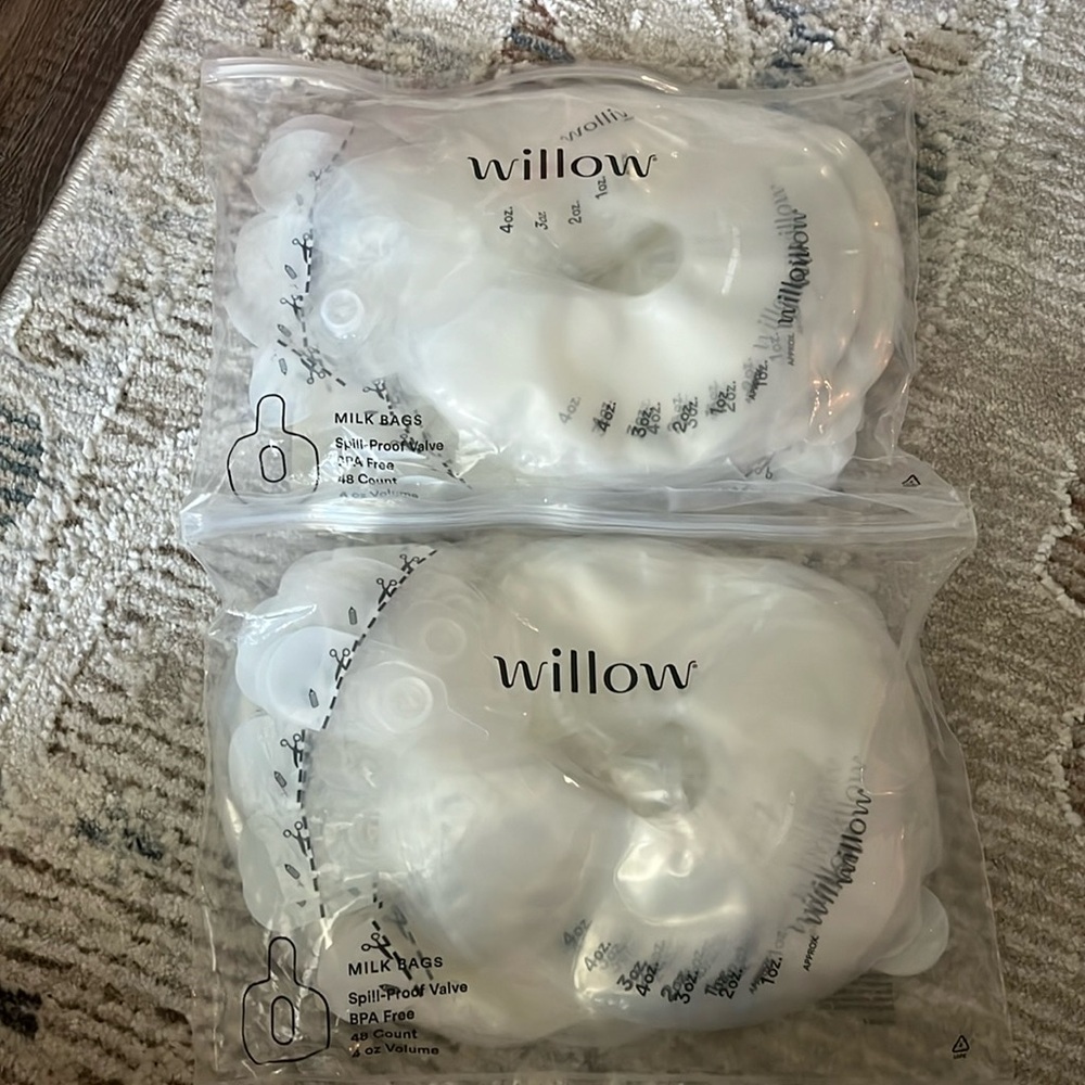 Willow spill-proof milk bags